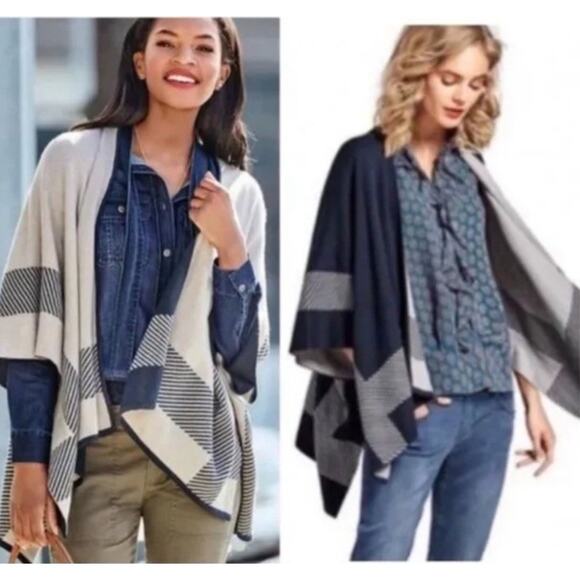 CAbi Sweaters - Cabi Open Front Wrap Size XS/S Shawl Reversible Cardigan Sweater Blue Style 3163